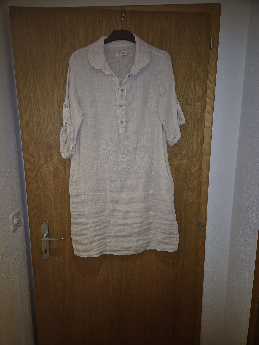 Leine & Halsband: Leinenkleid Gr M beige  – Neu (gemäss Beschreibung) aus Sils/Segl Maria von ainib