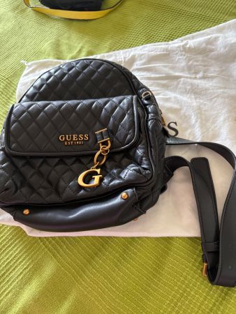 Zainetto Guess praticamente nuovo