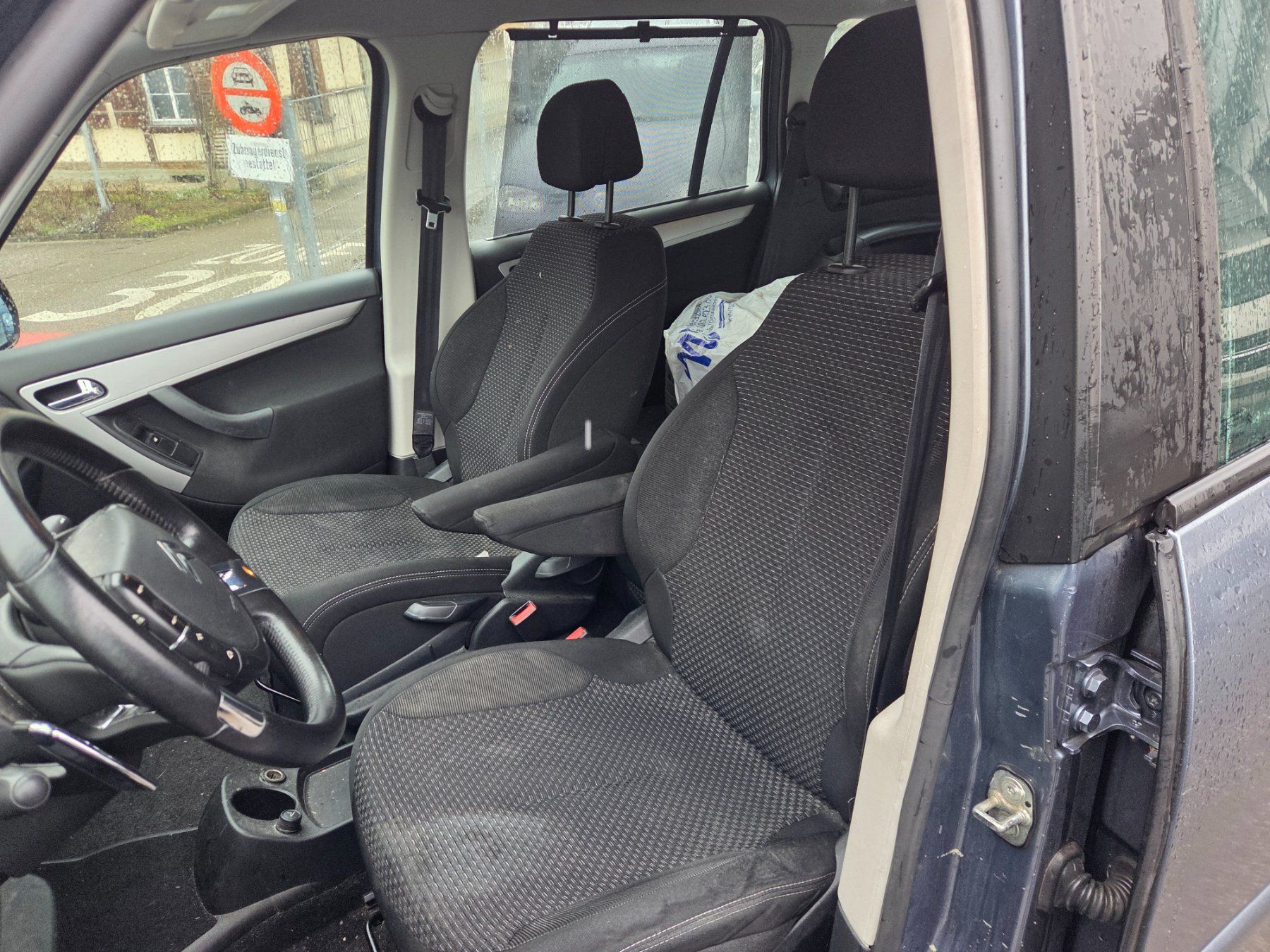 Citroën Autos: Citroen C4 Picasso 2.0i – Gebraucht aus Herzogenbuchsee von Hibru 7