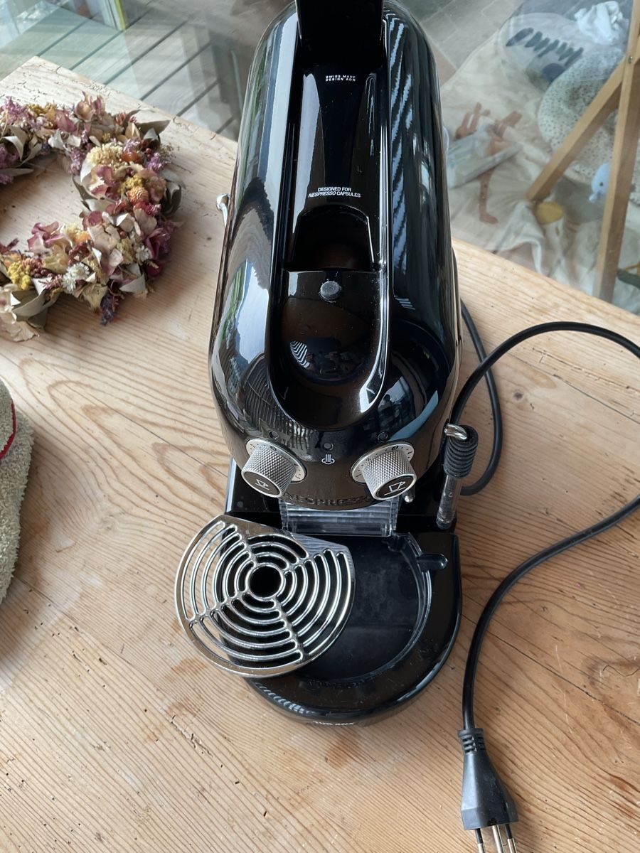 Nespresso Macchine per caffè & Macchine per espresso: Nespresso Tur Mix Kaffemaschine – Usato da Beckenried venduto da von_7bjh 1