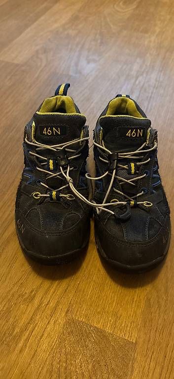 Scarpe da uomo: Trekkingschuhe 46 N, 34 – Usato da Tegna venduto da JenTimo 2