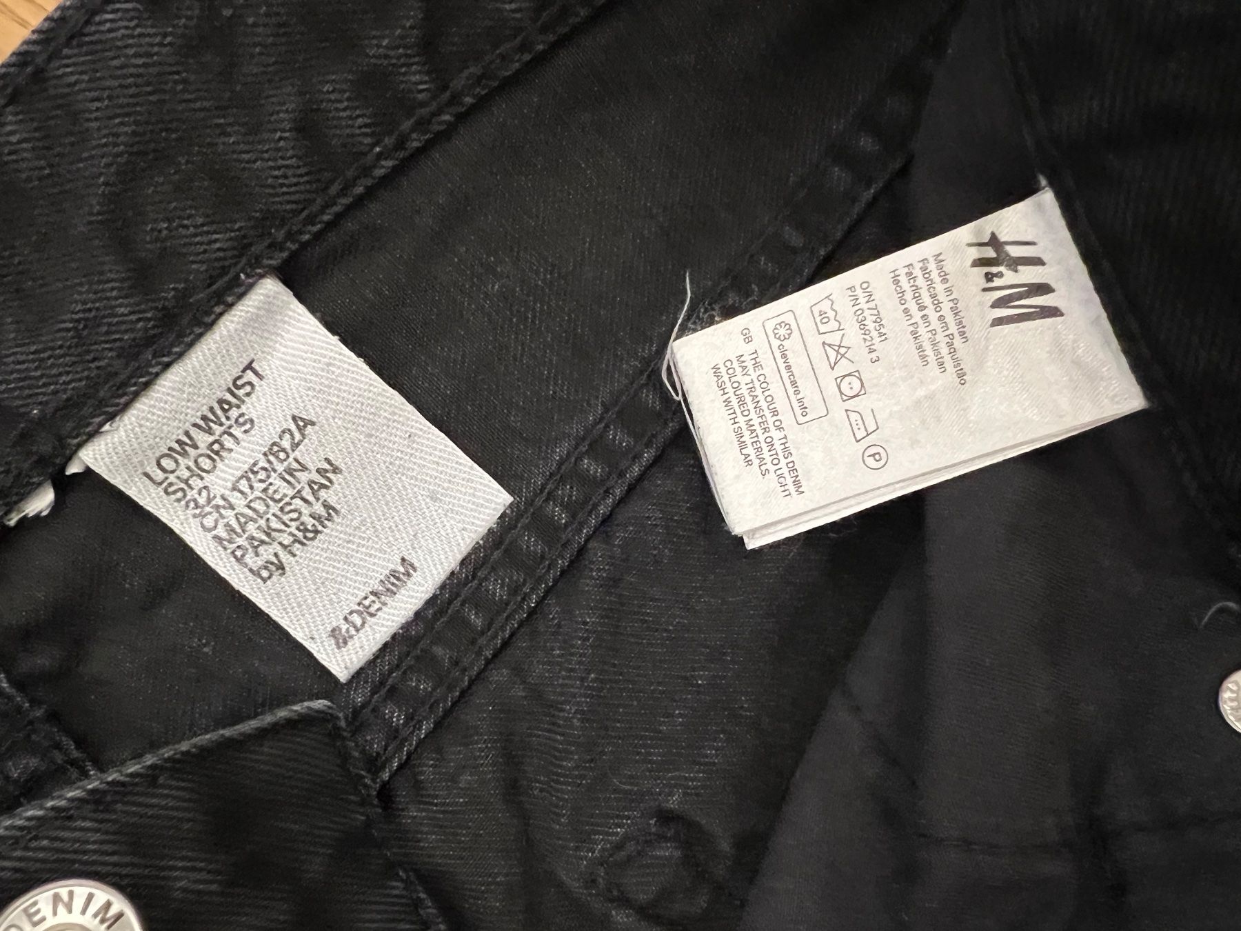 H&M Pantaloni: Schwarze Jeans-Shorts – Usato da Altendorf venduto da wqv_97 4