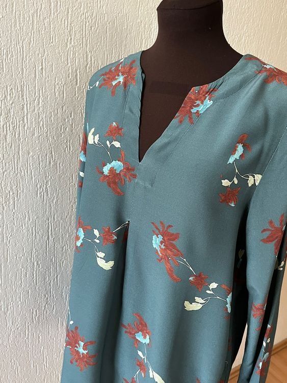 Nile Blusen: Nile elegante Bluse mit floralem Muster, Gr. S – Gebraucht aus Bassersdorf von golden_sun 1