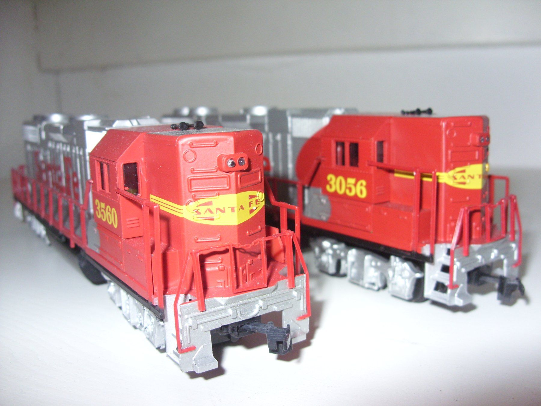 Modellini di ferrovie: Life Like  H0  GP38  DC analog + Dummy – Usato da Untersiggenthal venduto da Gumel50 1