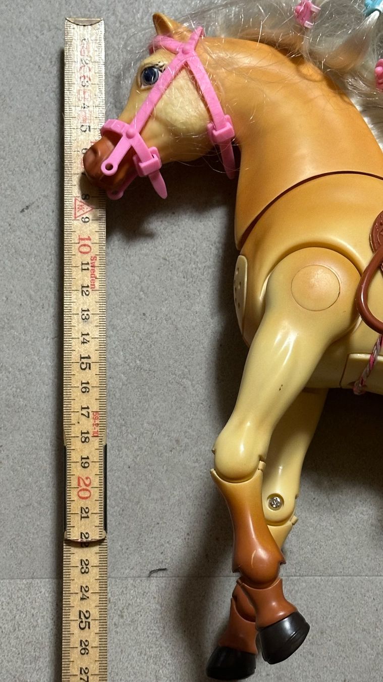 Giocattoli: Laufendes Barbie Pferd – Usato da Schönenbuch venduto da marisli80 2