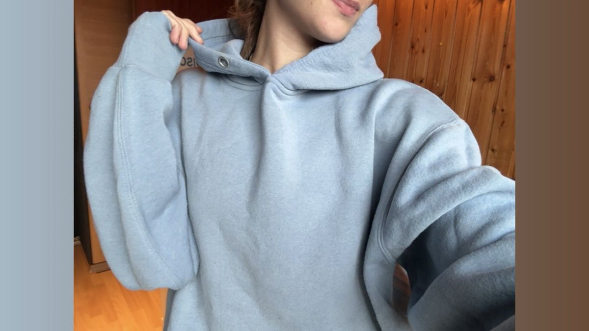 Pull&Bear Pulls & Sweat-shirts: Kapuzenpullover hellblau Unisex wie neu – D'occasion à Hausen AG par boh_6kck 1