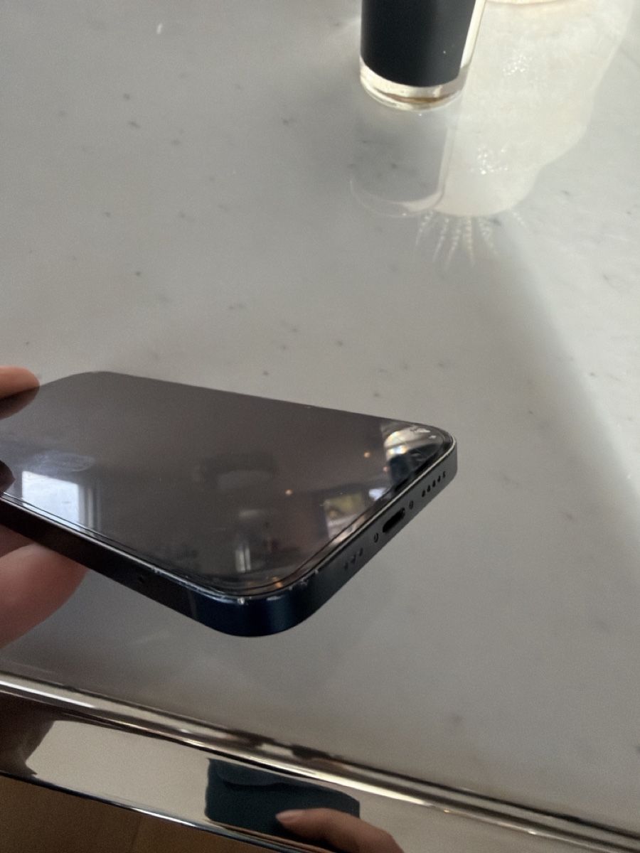 Apple Telefoni cellulari / Smartphones: Apple iPhone 12 mit 64 GB – Usato da Wettswil venduto da Venice3 2