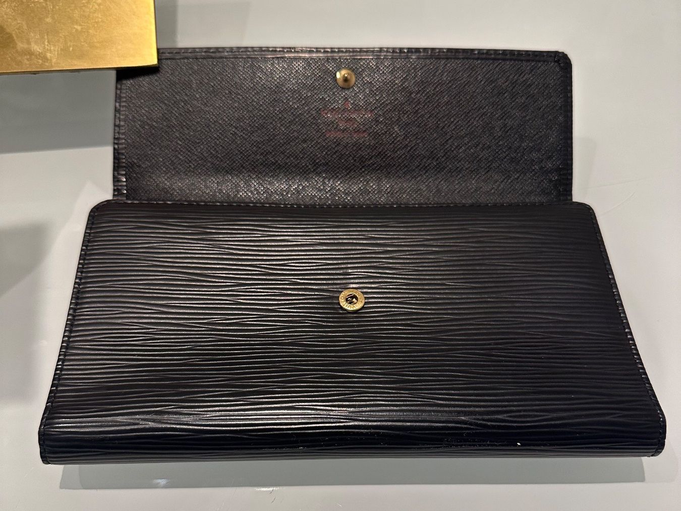 Louis Vuitton Portamonete: Louis Vuitton Long Wallet Epi - Nr. 703 – Usato da Hittnau venduto da LuxAndMore 5