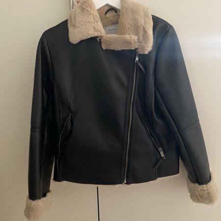 Reserved Damen Kunstlederjacke Gr. 38 (M) – gefüttert