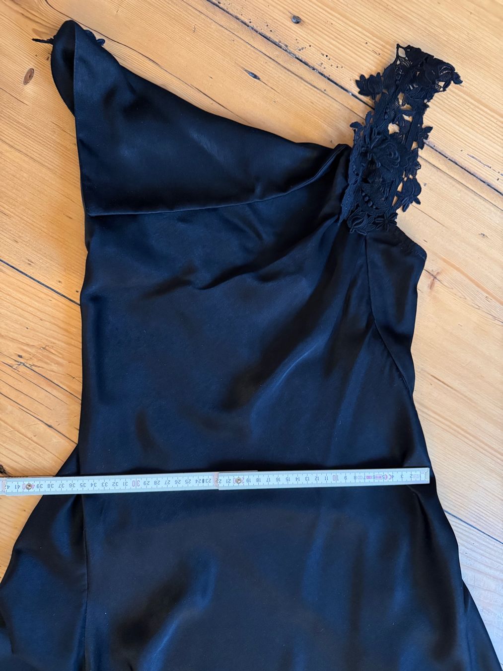 Vestiti: raffiniertes schwarzes Abendkleid mit Spitze, Gr. 36 – Usato da Zürich venduto da leo0105 8