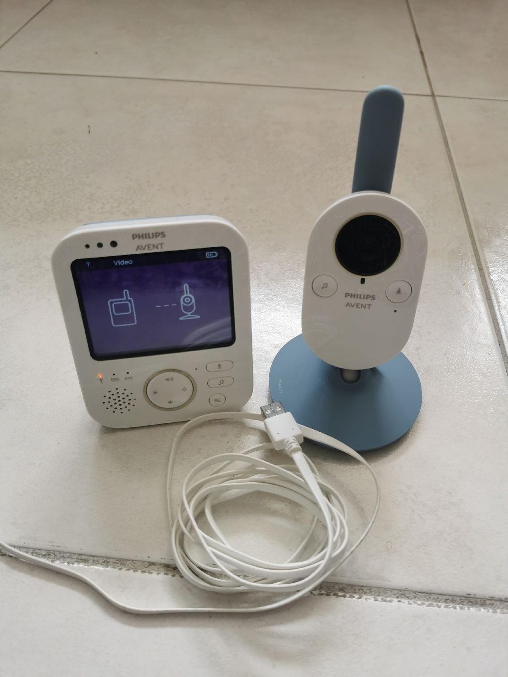 Avent Babyphones: Babyphone Philips Avent Video Kamera – Gebraucht aus Brunnen von JJaime
