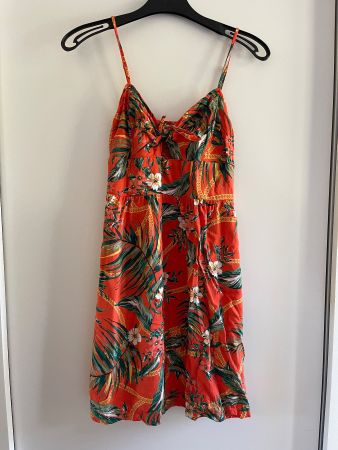 Robe orange à motifs