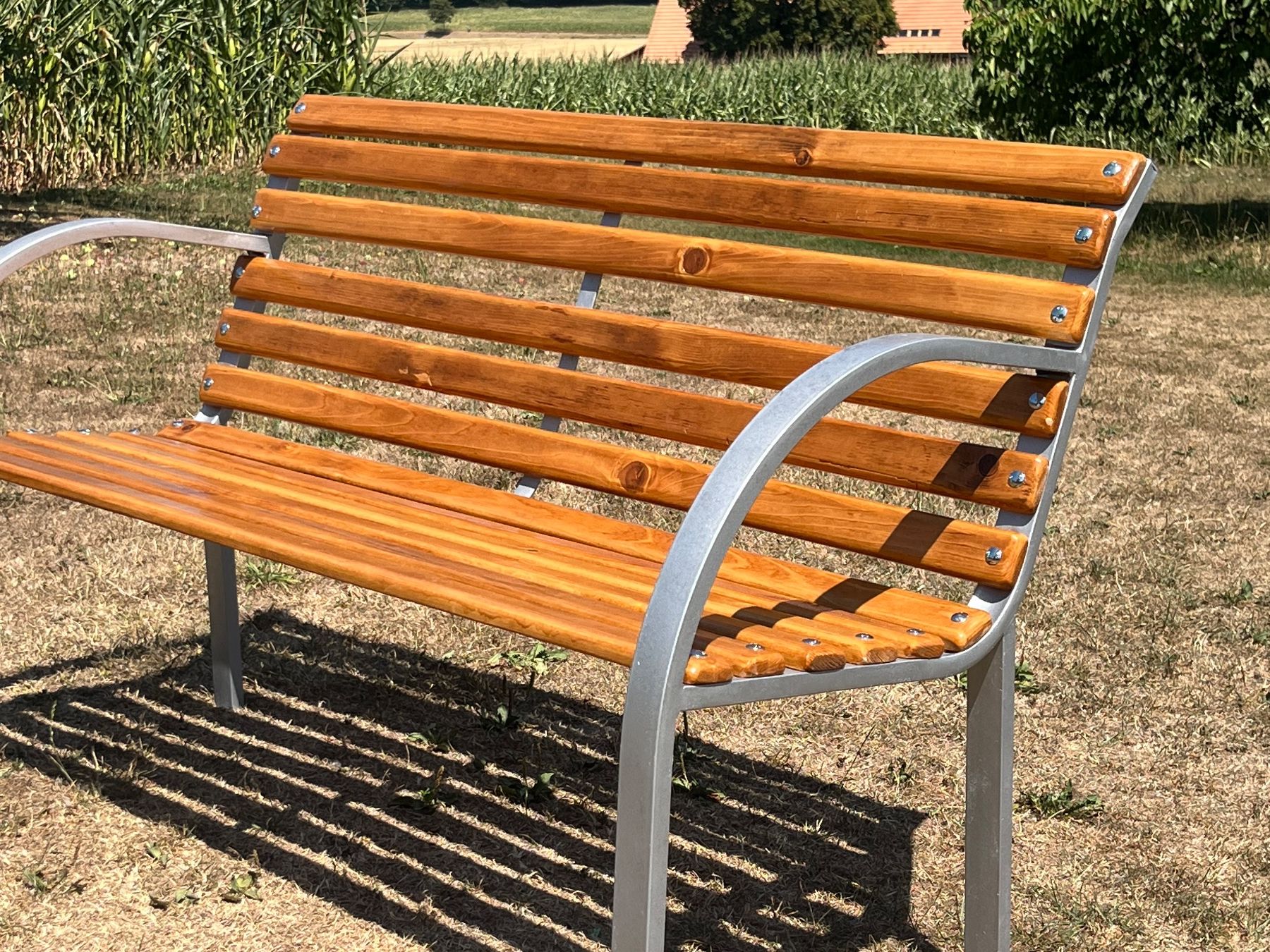 Bancs: Gartenbank Restauriert – D'occasion à Allmendingen b. BE par juair 1