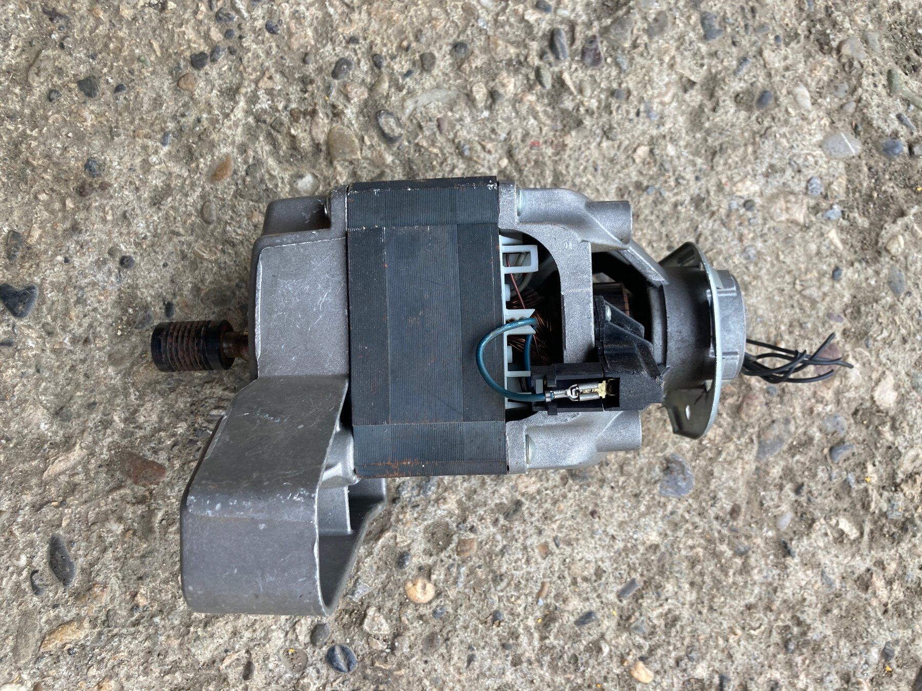 Motori: Electroteur pour lave - linge. – Usato da Bourrignon venduto da filledemai 2