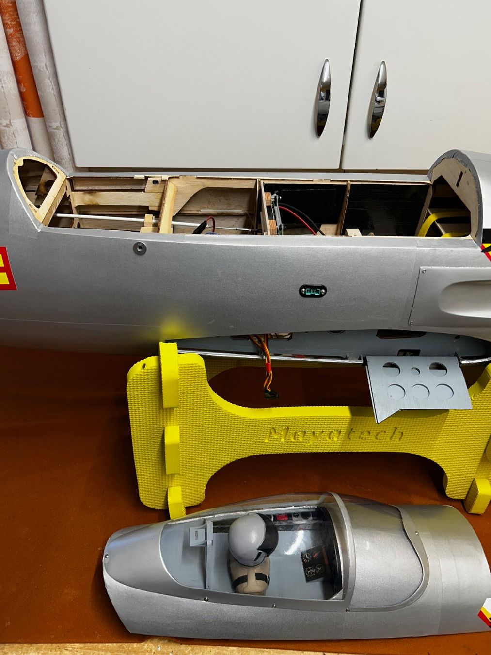 Modellismo RC: VQ Rare Bear mit Einziehfahrwerk – Nuovo (secondo la descrizione) da Rickenbach b. Wil venduto da Maulem7 6