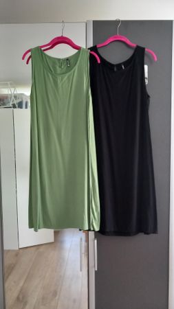 zwei leichte Sommerkleider, M