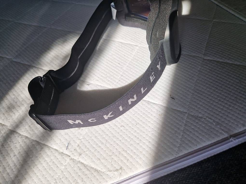 Casques: Skihelm mit Brille – Neuf avec emballage d'origine à Oberbipp par dicker01 2