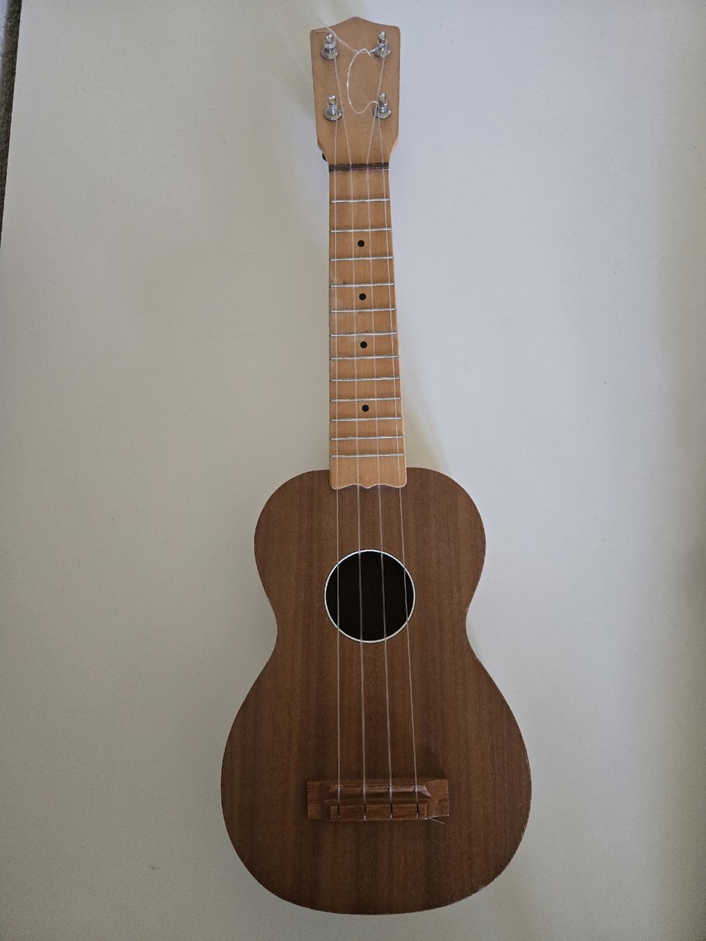 Strumenti musicali: Ukulele – Usato da Rüschegg Gambach venduto da zbi_7jfh