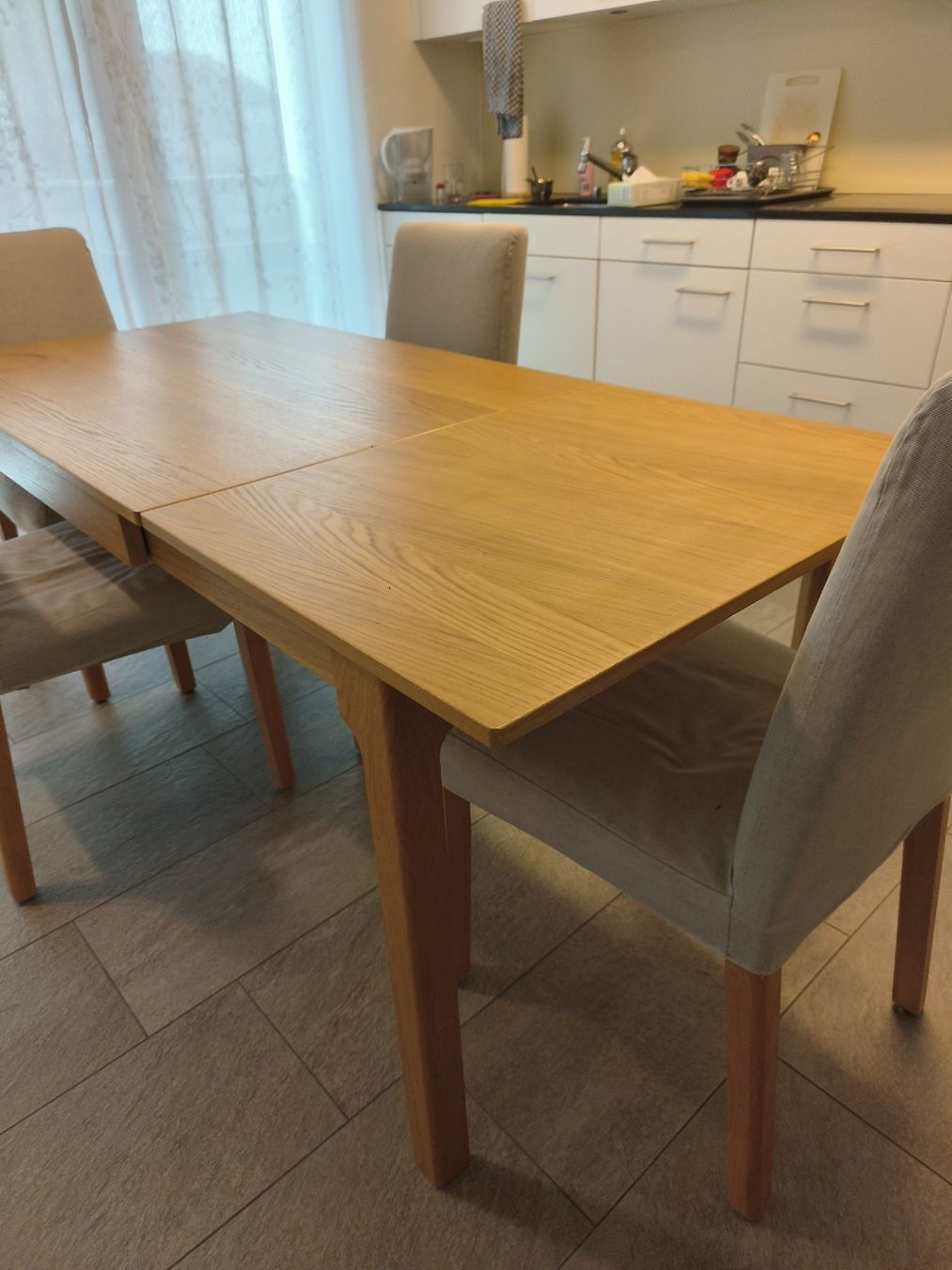 Tischset: Extendable dining table with 4 chairs, light beige, good con – Gebraucht aus Bülach von ste_5tgq 1
