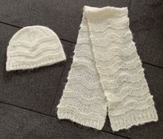 Nagelneues Schal+ Mütze Set