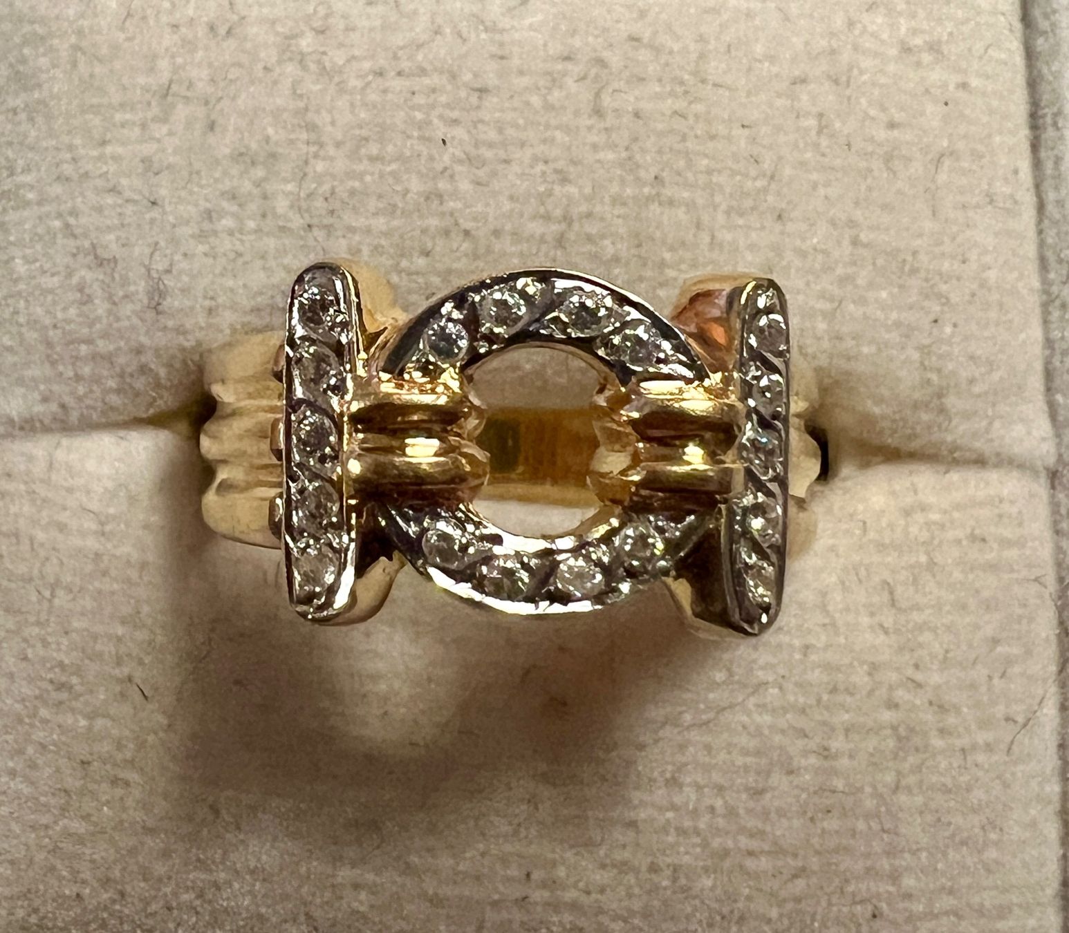 Anelli: Gold-Ring 18 K mit weissen Saphiren – Usato da Chur venduto da Penting1935 2