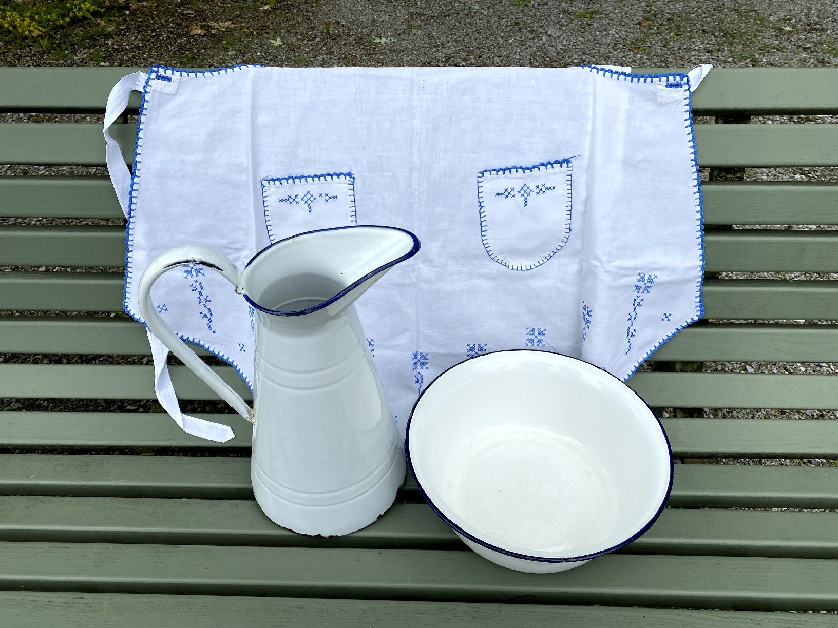 Set di piatti: Emaillekrug und Schüssel Vintage – Usato da Zollikon venduto da TimeIsMoney 4