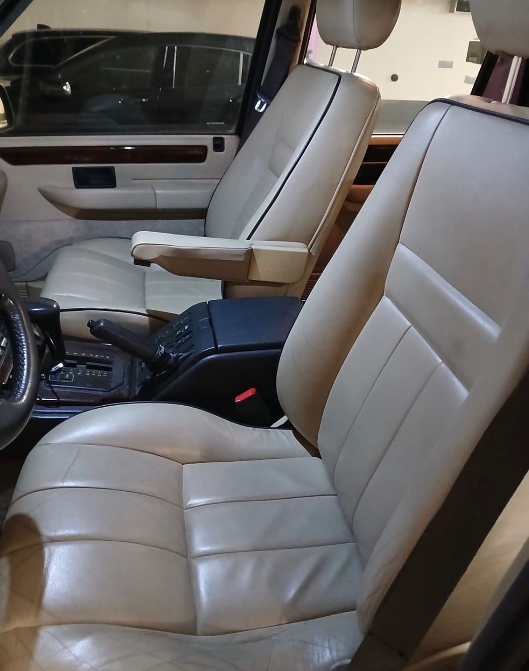 Land Rover Automobili: Range Rover V8 - 4.6 - AHK.3500 Kg. – Usato da Schänis venduto da nik_f2wb 2
