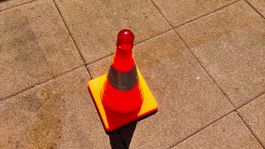 Warn Pilone mit Licht ***