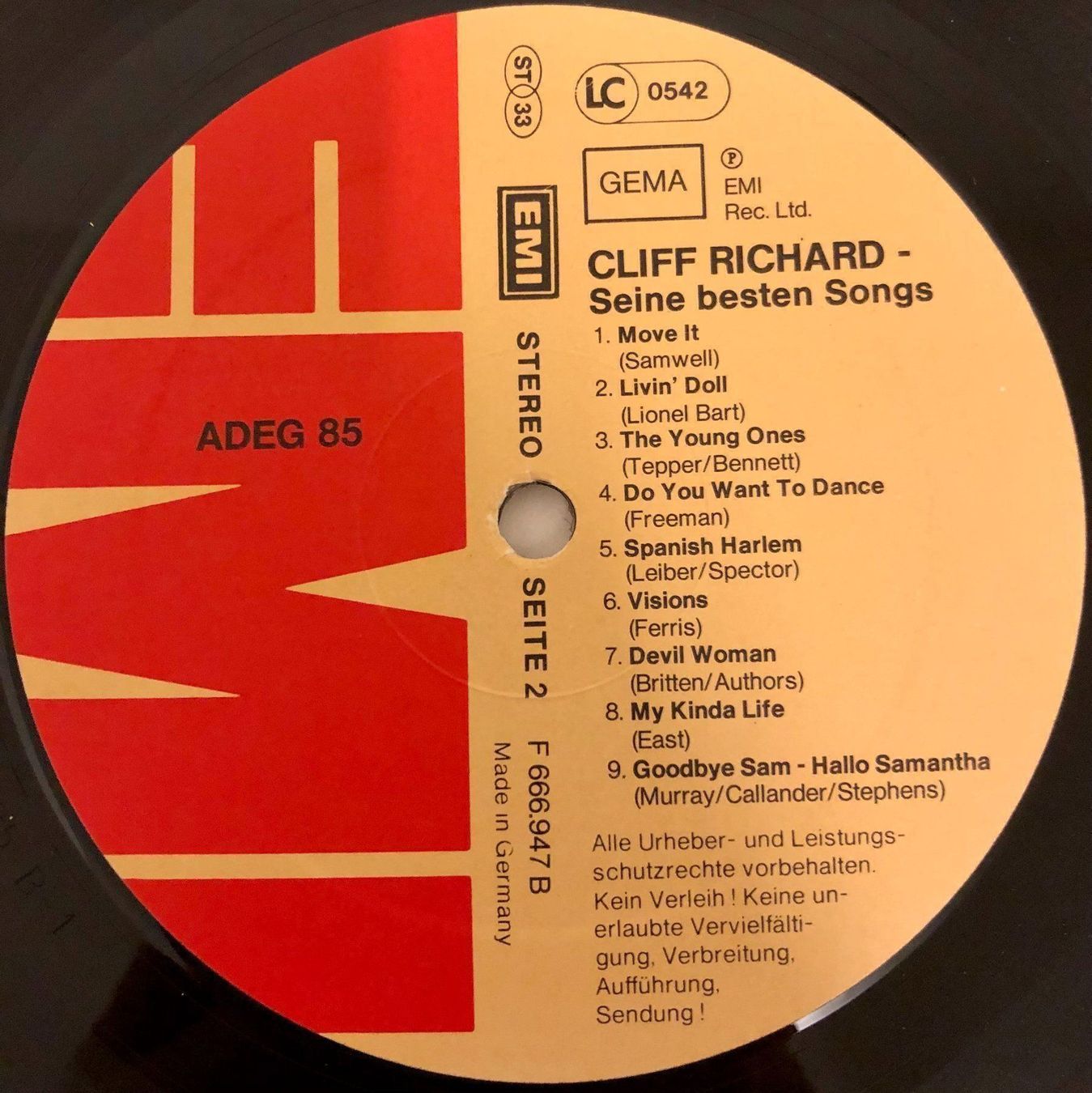 Dischi in vinile: Cliff Richard - Move It // LP: VG+; Sleeve: VG – Usato da Zürich venduto da saltbee 3
