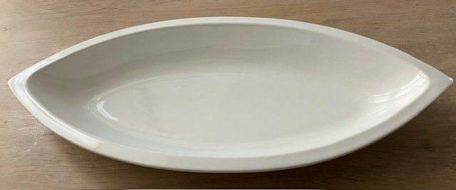 Plateaux: Keramikplatte, modern und zeitlos – D'occasion à Schinznach-Dorf par Ellenberger1060