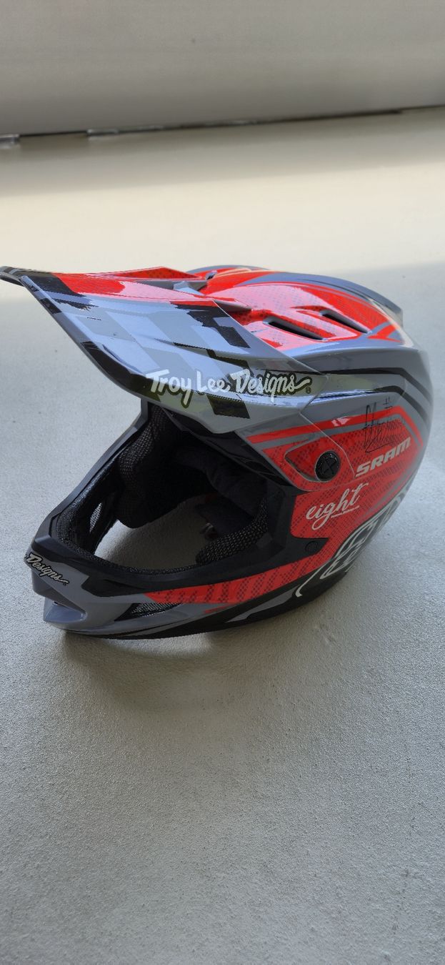Troy Lee Helme: Casque troylee D4 carbone – Gebraucht aus Cheseaux-Lausanne von stevo85 1