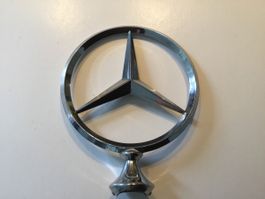 Alter Mercedes- Benz Stern
