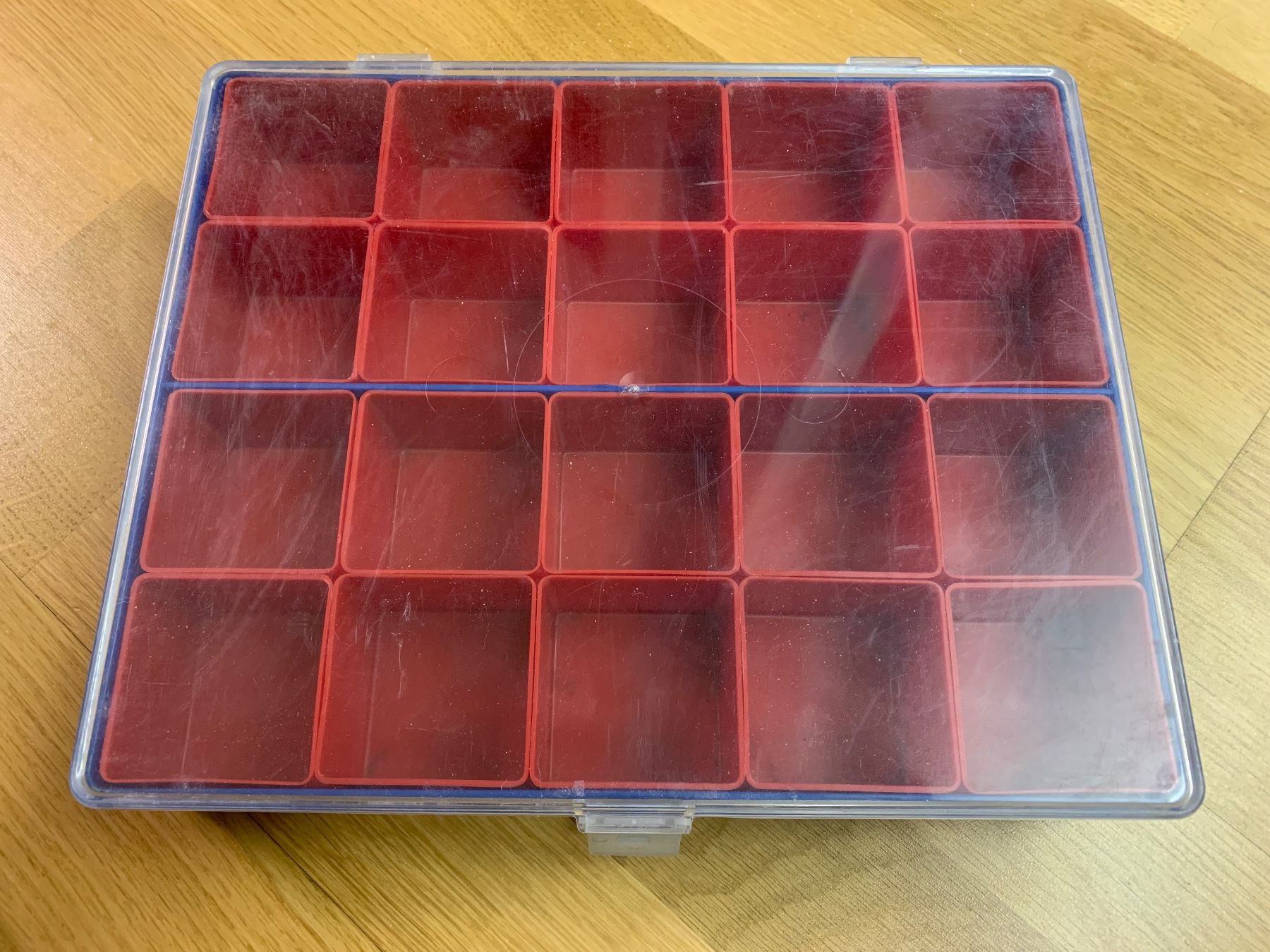Contenitori & Simili: Warhammer Bitz Box Sortierungs-Koffer – Difettoso da Winterthur venduto da Compiorg 2