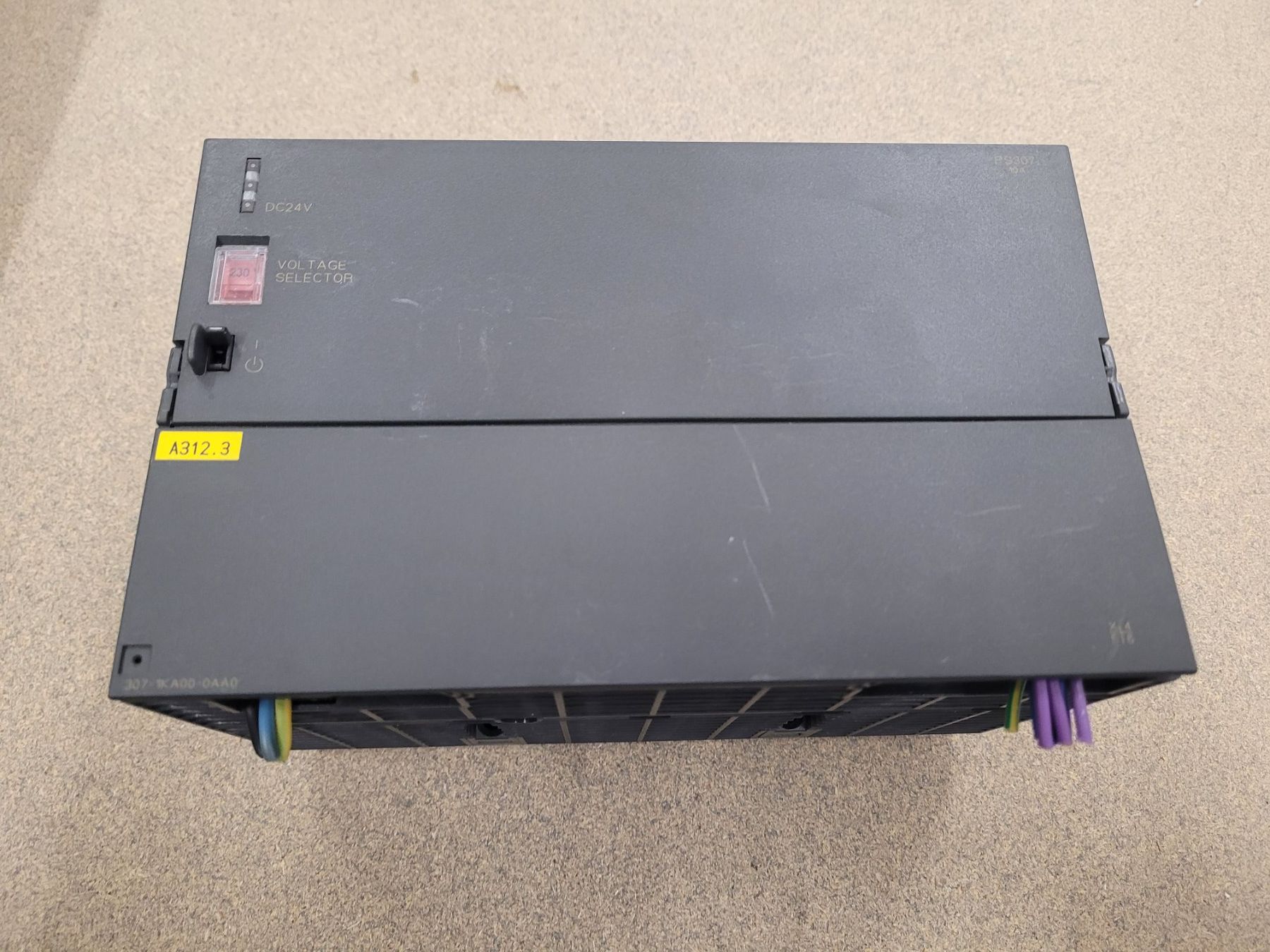Siemens Componenti elettronici: Siemens SPS Simatic S7 / 6ES7 307-1KA00-0AA0 – Usato da Vitznau venduto da Night-Fire