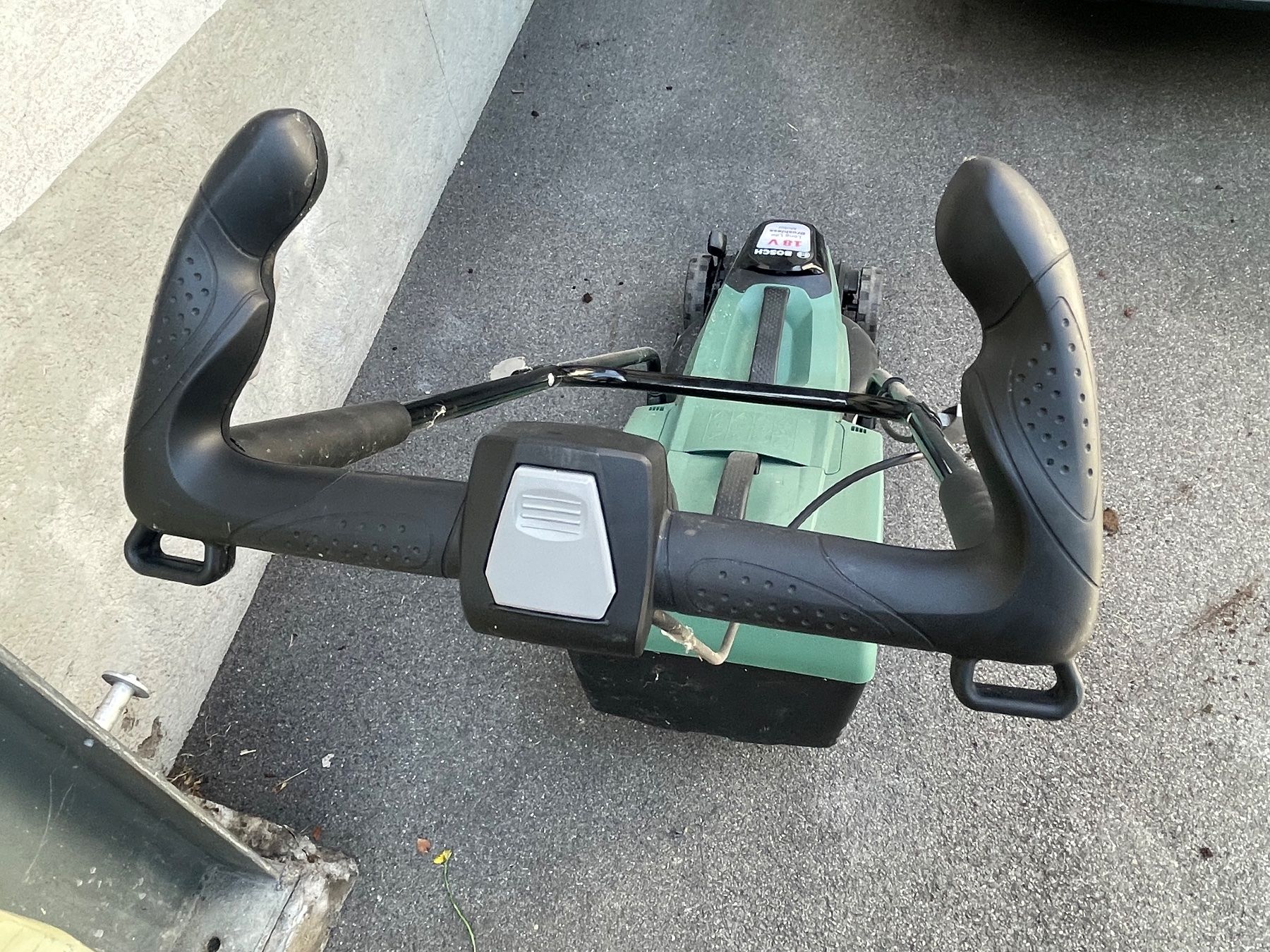Bosch Tagliaerba: Rasenmäher Bosch 18  Volt – Usato da Steinen venduto da Ancillotti 2