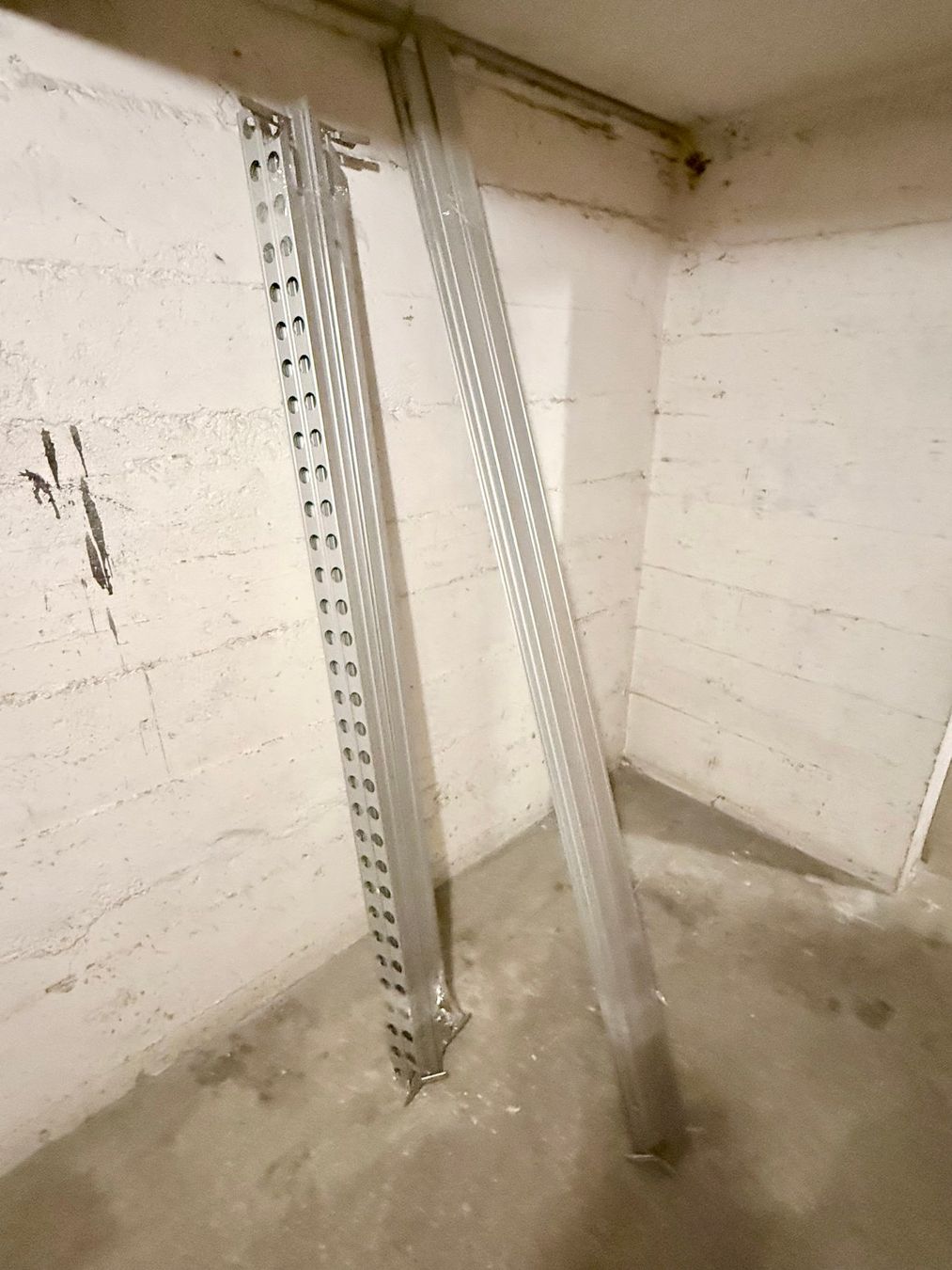 Profilati: Matrix Systems Aluminium-Textilrahmen / Messesystem – Usato da Zürich venduto da Hedwig-steig 3