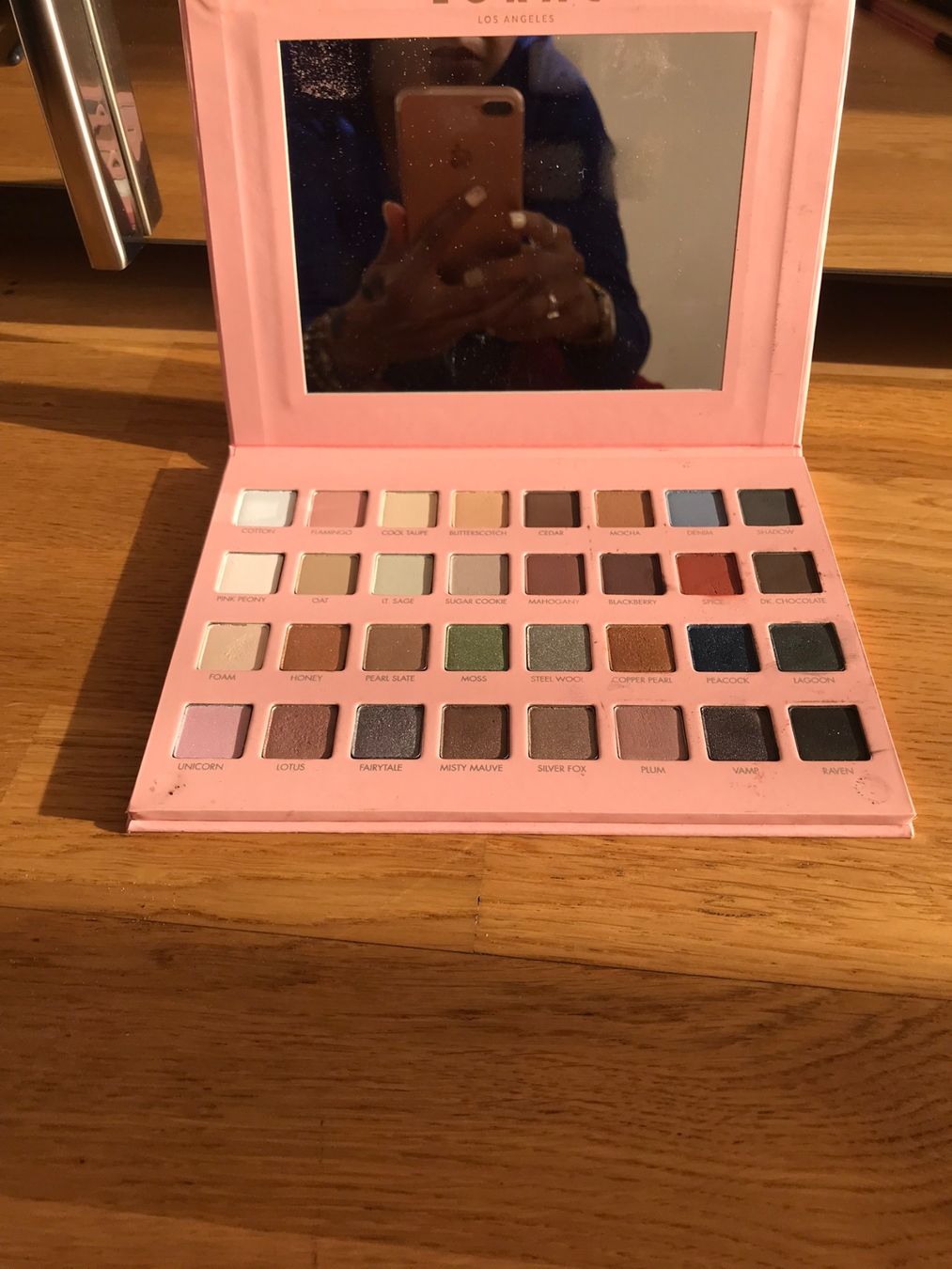Make-up: Lorac eyeshadow palette – Gebraucht aus Affoltern am albis von onlyrose123