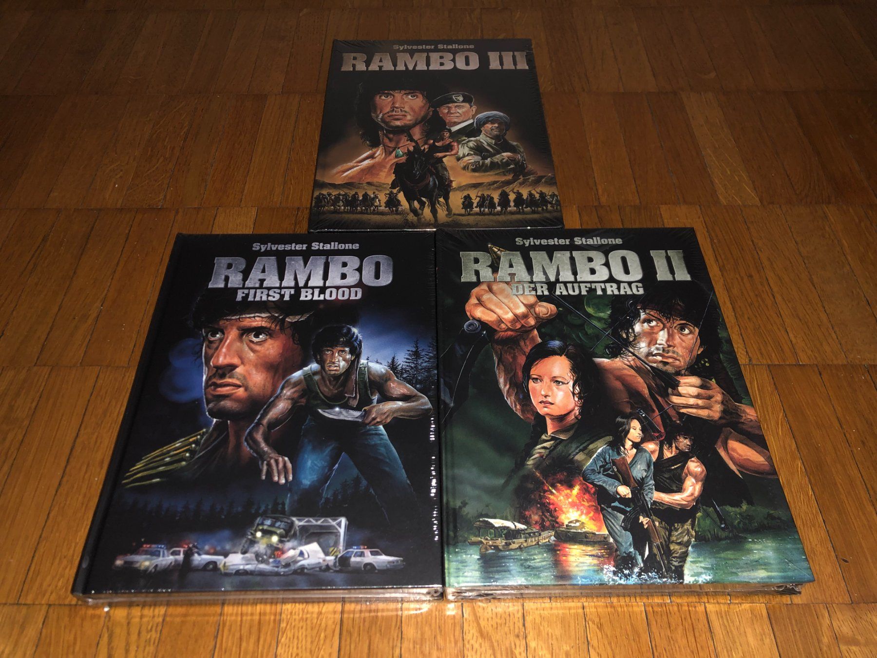 Tutti i DVDs: Rambo 1-3 - MEDIABOOK - A - UNCUT – Nuovo e nell'imballaggio originale da Basel venduto da havsok