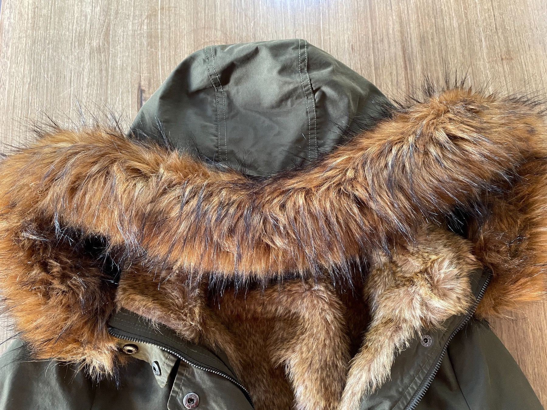 Jacken: Olivgrüner Winterparka mit Kapuze – Gebraucht aus Zürich von pgr_9pzn 4