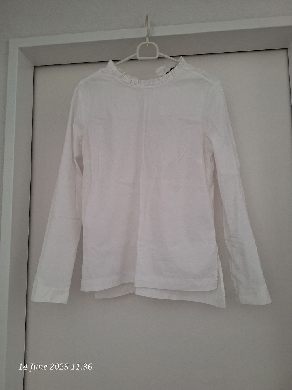 Blusen: Esmsra White Long Sleeve Blouse, Size 42, spring look – Neu (gemäss Beschreibung) aus Marin-Epagnier von Natasa82 1