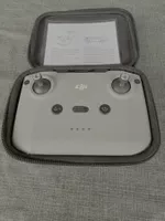 DJI Fernsteuerung für Drohne mit Tasche.