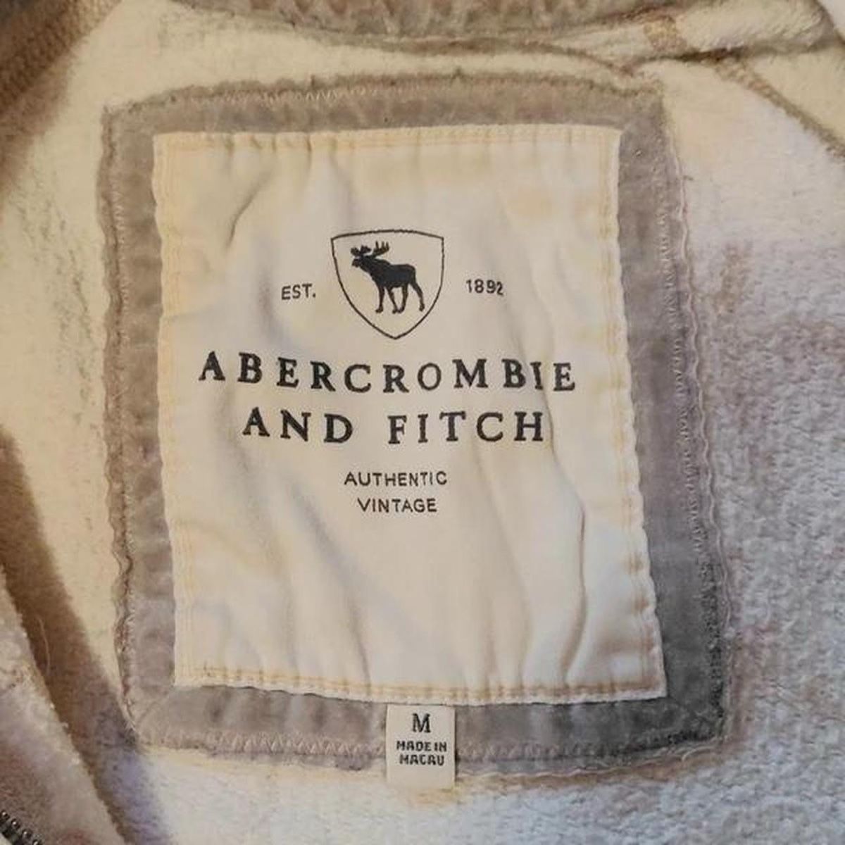 Abercrombie Maglioni & Felpe: Kapuzenpullover Abercrombie Fitch  Grösse M gebraucht – Usato da Basel venduto da archive. 2
