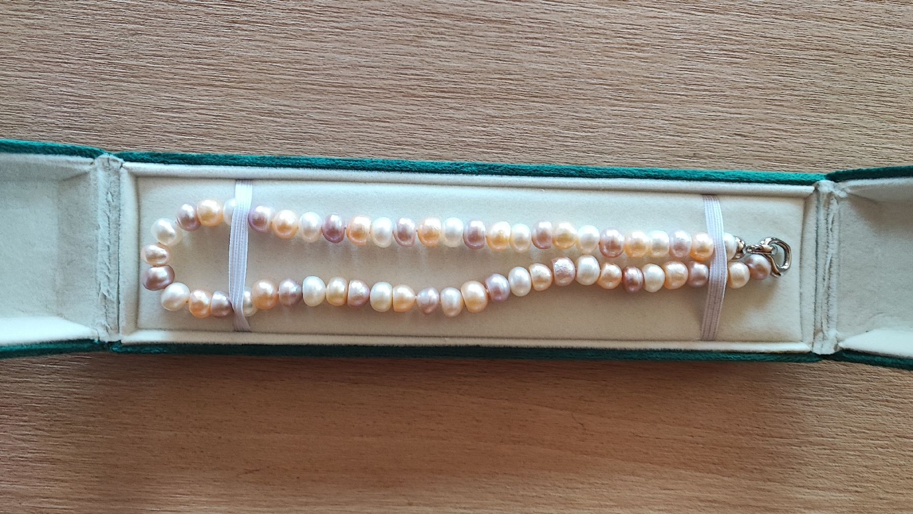Catenine: Süsswasser Perlen Halskette inkl. Schatulle – Nuovo e nell'imballaggio originale da Gstaad venduto da Kunst1996 1