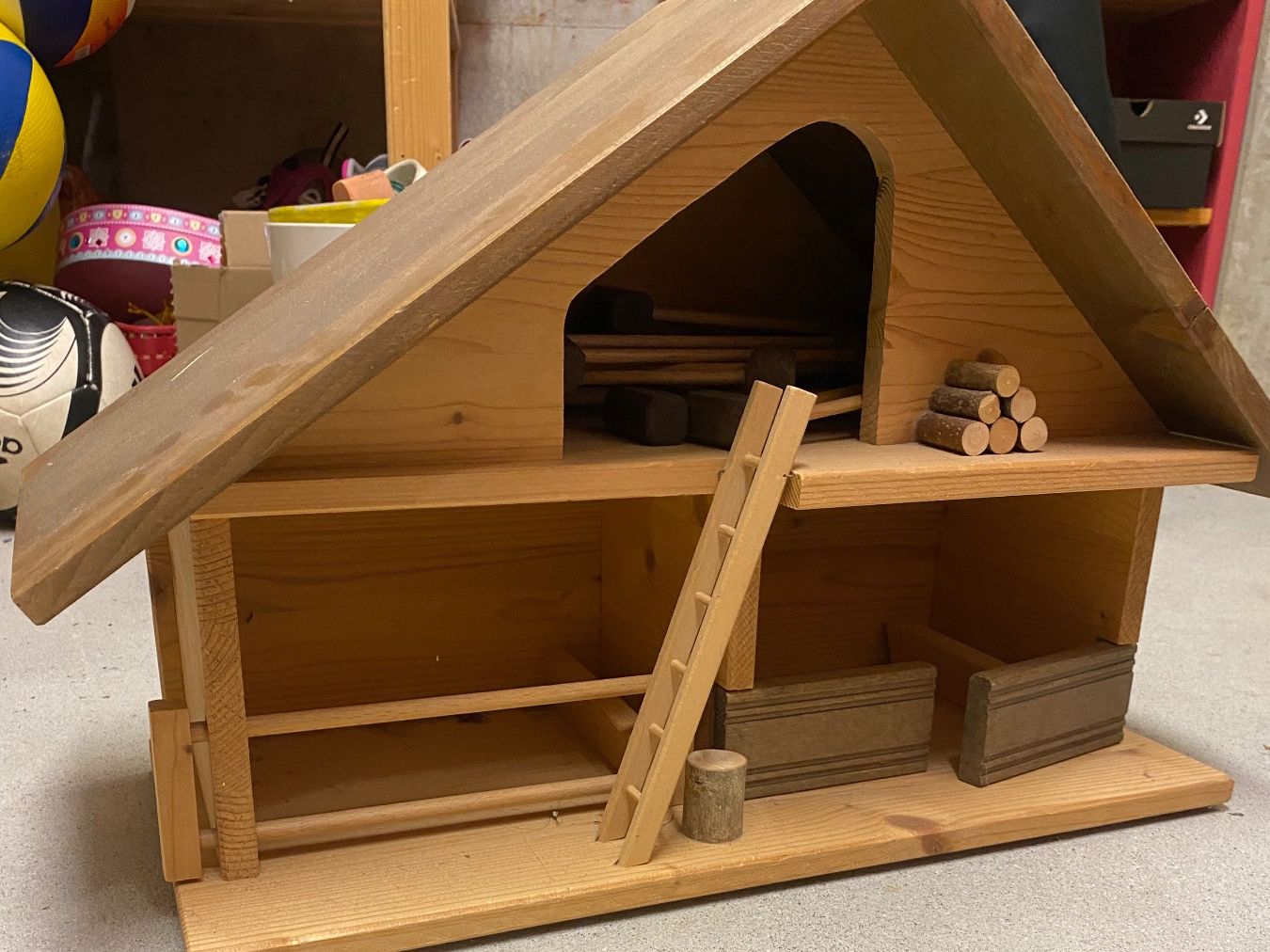 Jouets: Holzstall – D'occasion à Zürich par Anjalu 1