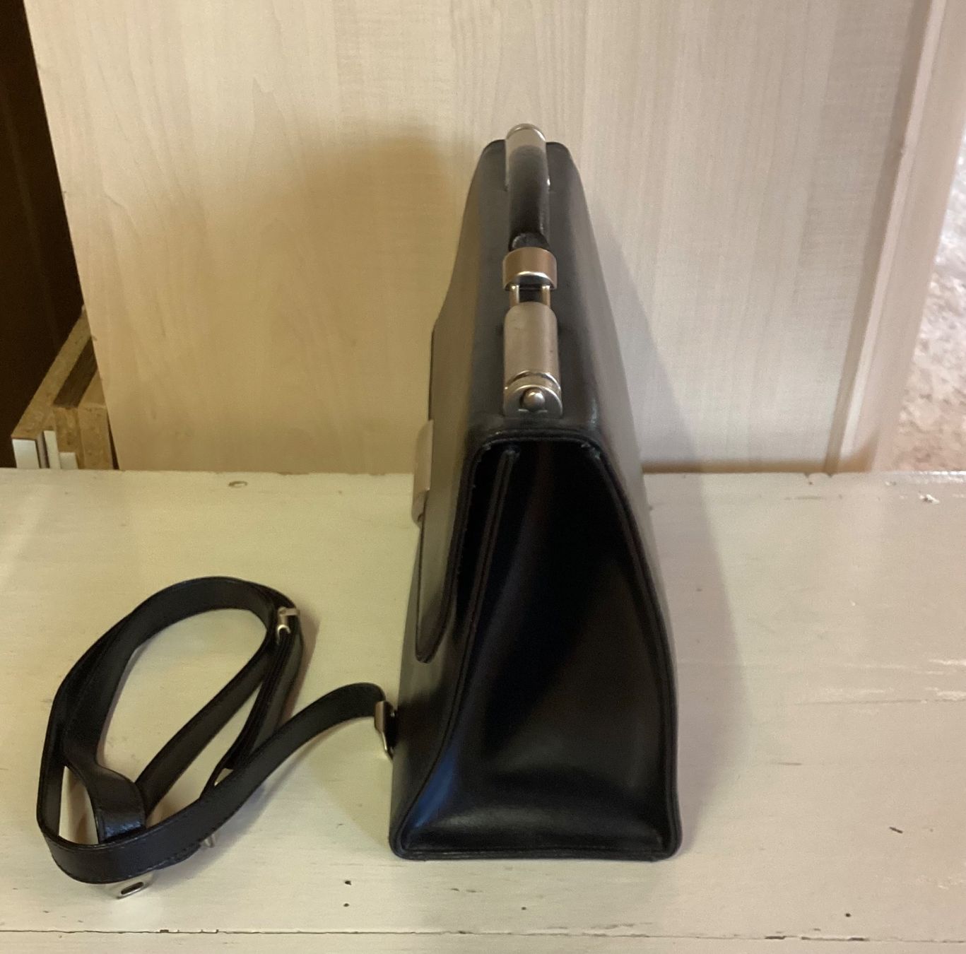 Mandarina Duck Sacs femmes: Handtasche schwarz Mandarina Duck – D'occasion à Eggersriet par Menara 2