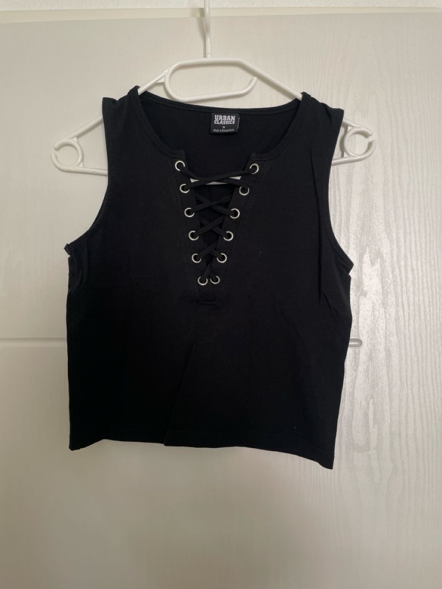 Urban Outfitters Tops: Schwarzes top mit Schnürung – Neu (gemäss Beschreibung) aus Teufenthal AG von kur_56