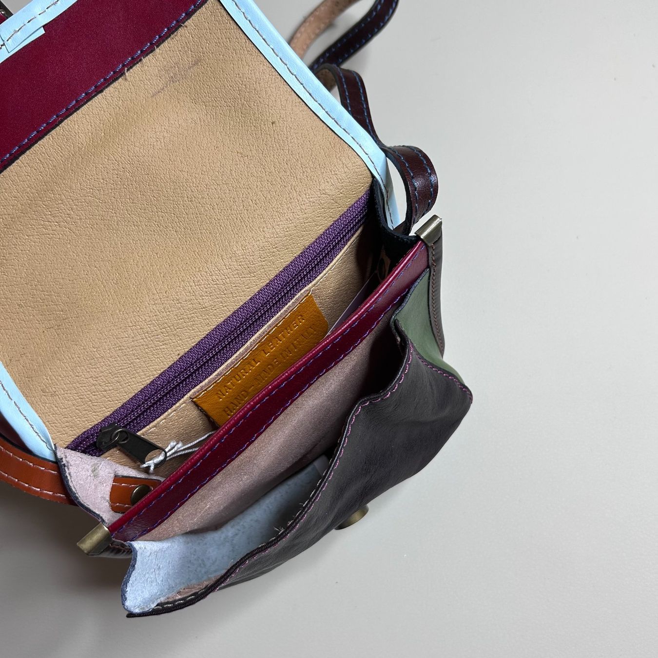 Taschen für Damen: Colorful Small Leather Bag – Gebraucht aus St. Gallen von look-twice 3