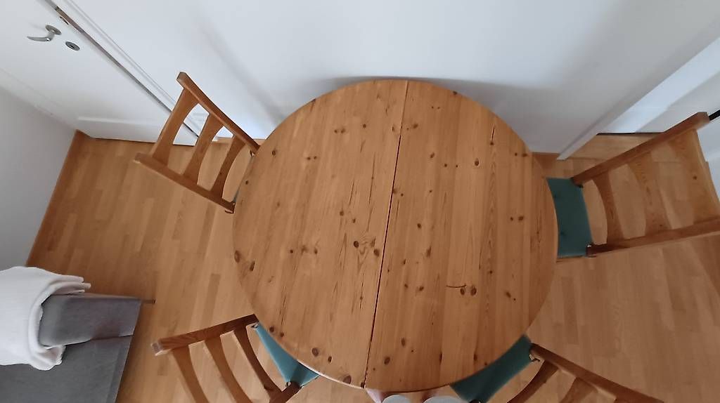 Set de table et chaises: Runder Esstisch mit 6 Stühlen – D'occasion à Zürich par ste_wyg7 1