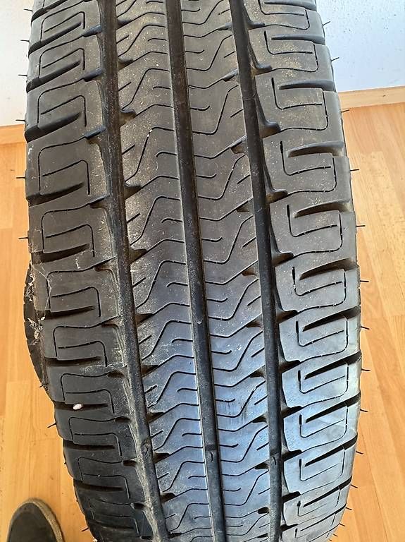 Pneus & Kompletträder: Reifen 225-75R16C – Gebraucht aus Frauenfeld von KelvinG