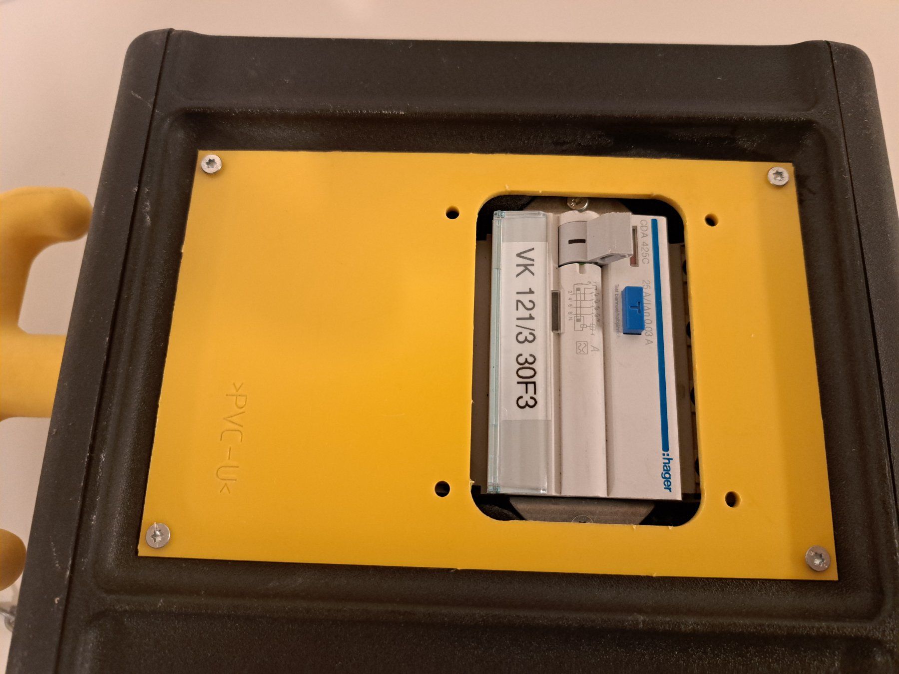 Alimentation électrique: 2x Stromverteiler Hängebox Strombox Steckerbox – D'occasion à Belp par deal-now 1